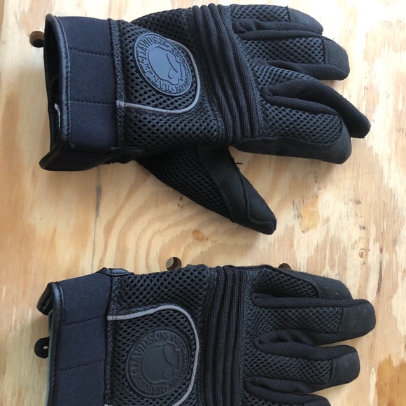 willie g gloves